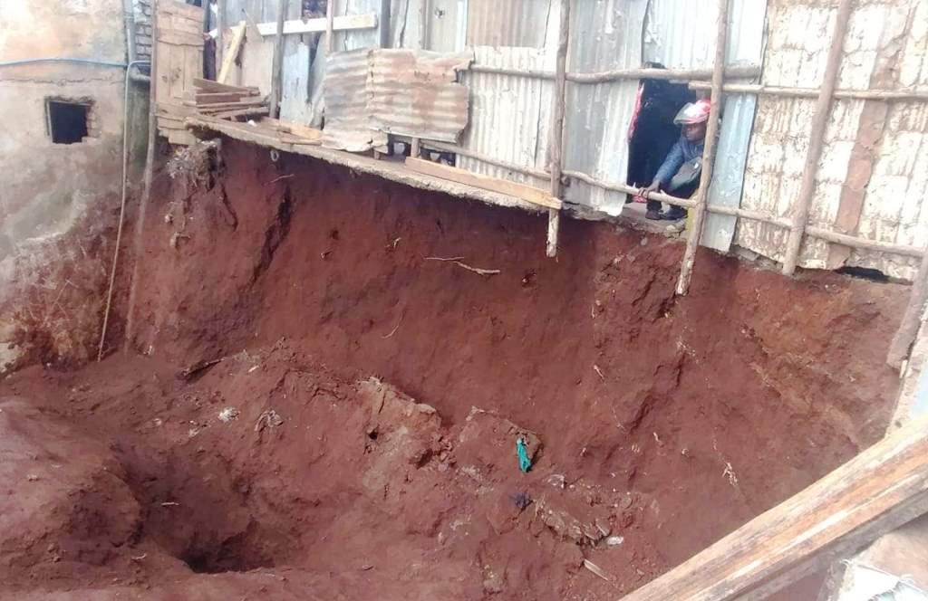 construction personnes - éboulements de terre- Saïo - députés provinciaux - éboulements - Mongala