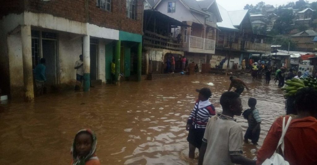 catastrophes - naturelles - Inondation - personnes emportées