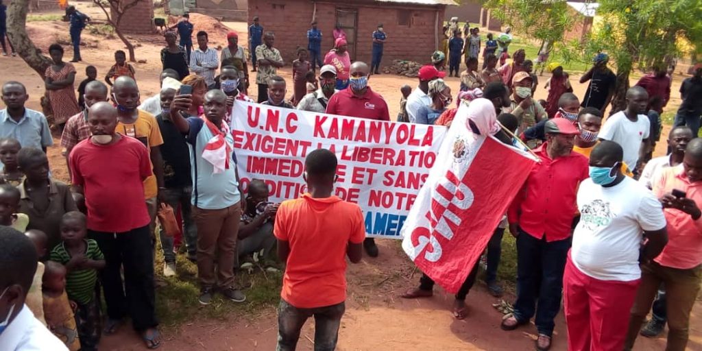 UNC marche les membres de l'UNC Kamanyola manifestent pour la libération de Vital Kamerhe
