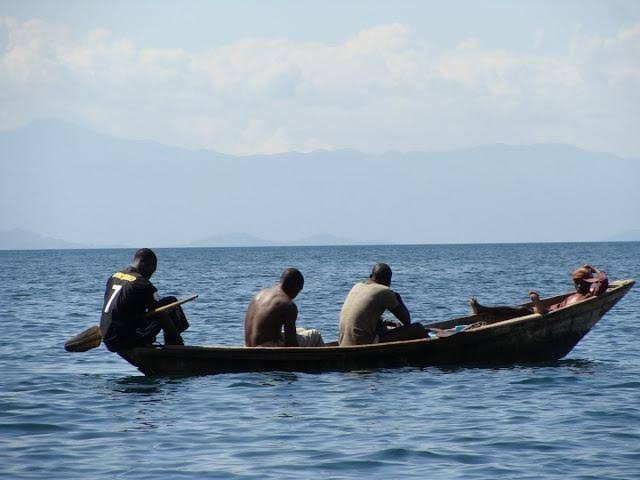 lac albert - kalehe-Tanganyika-pirogue-pêcheurs-Rutshuru-ICCN