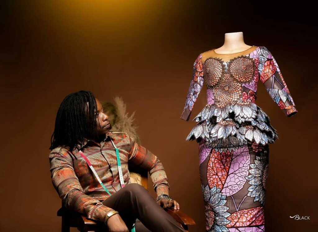Jeune styliste et entrepreneur, Éric Ngangura Majaliwa, alias Maja Machine