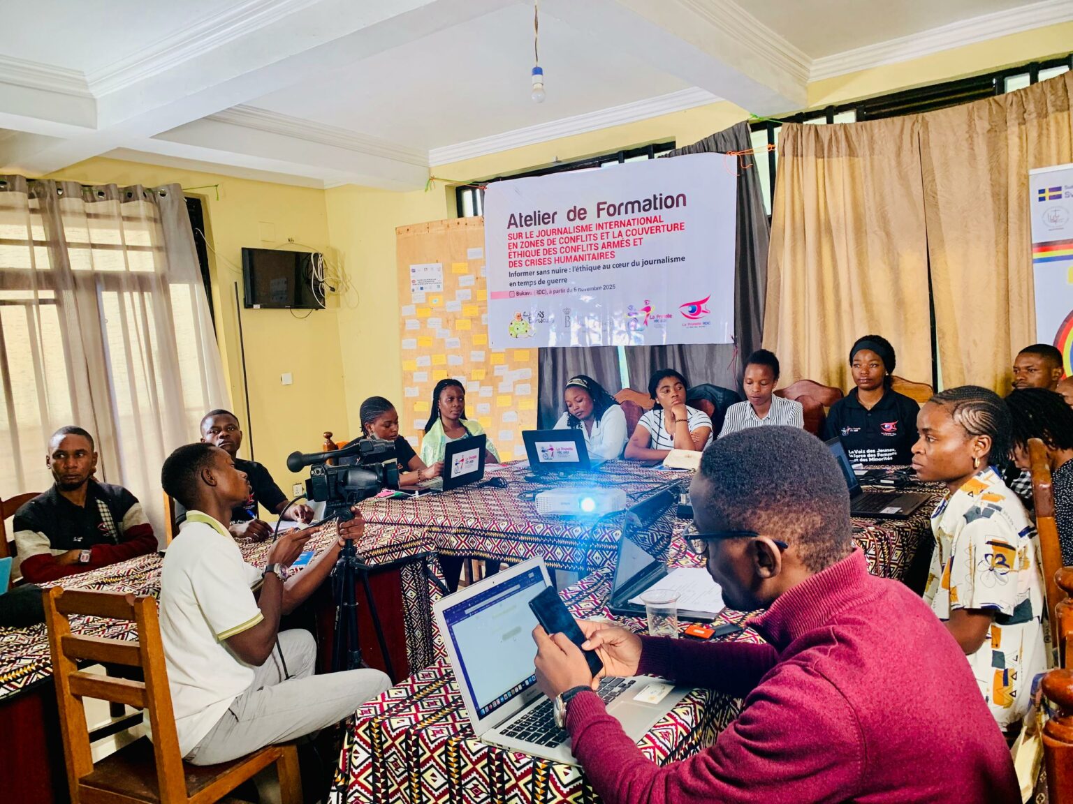Bukavu: des journalistes de La Prunelle RDC asbl s’engagent pour un journalisme éthique, porteur de paix et sensible aux victimes Journalistes de la prunelle en formation