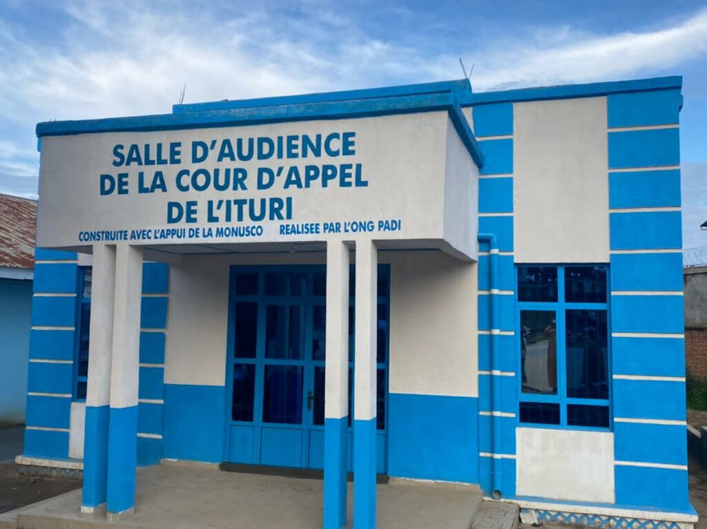 Bunia : ouverture du procès de douze personnes, dont des FARDC, pour des meurtres Le Tribunal militaire de garnison de l’Ituri