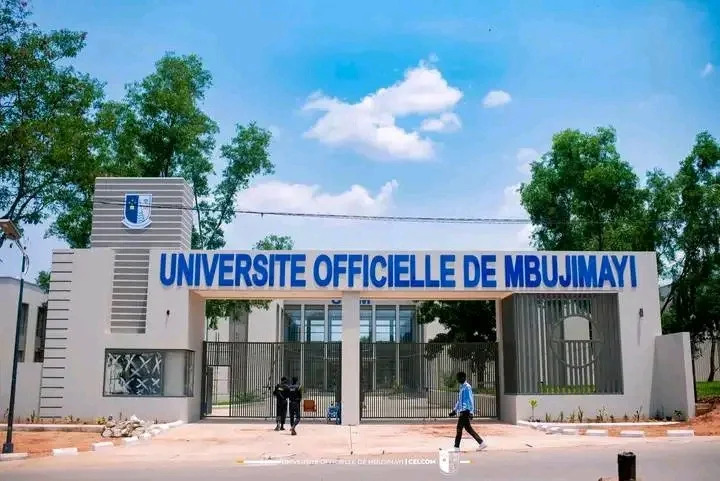 Mbujimayi : 44 étudiants de médecine exclus pour fraude massive à l’UOM L’Université Officielle de Mbujimayi (UOM)