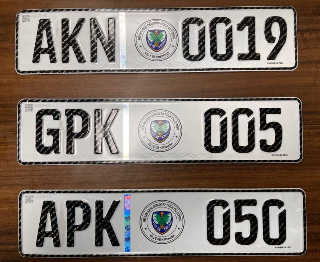 plaques d’immatriculation hautement sécurisées