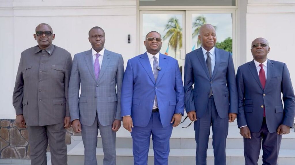 Adolphe Muzito (Budget), Louis Watum (Mines) et André Wameso (BCC) et Doudou Fwamba ministre des Finances