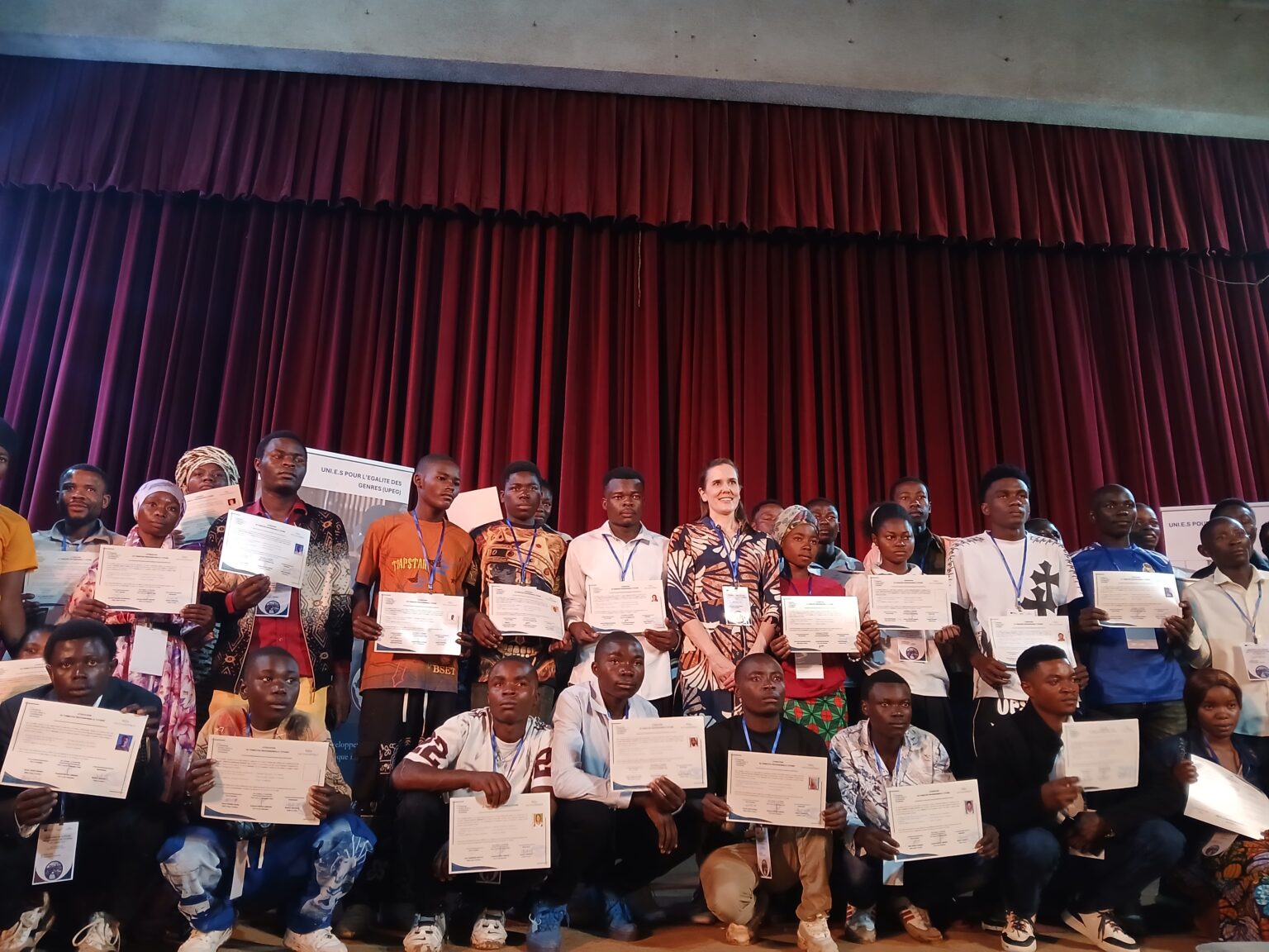 Sud-Kivu : 252 jeunes certifiés par Swiss Contact pour promouvoir l’égalité de genre Des jeunes certifiés par Swiss Contact dans le cadre du projet UPEG