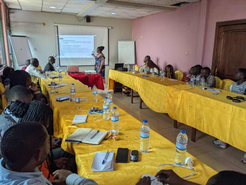 Bukavu : 30 journalistes formés sur l’éthique des médias face aux crises humanitaires 30 journalistes formés sur l’éthique des médias face aux crises humanitaires