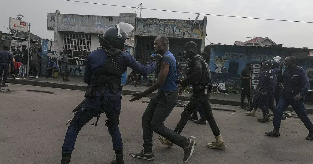 Kinshasa : la vice-ministre de l’Intérieur dénonce des “mises en scène” lors du sit-in de l’opposition Marche de l'opposition à Kinshasa