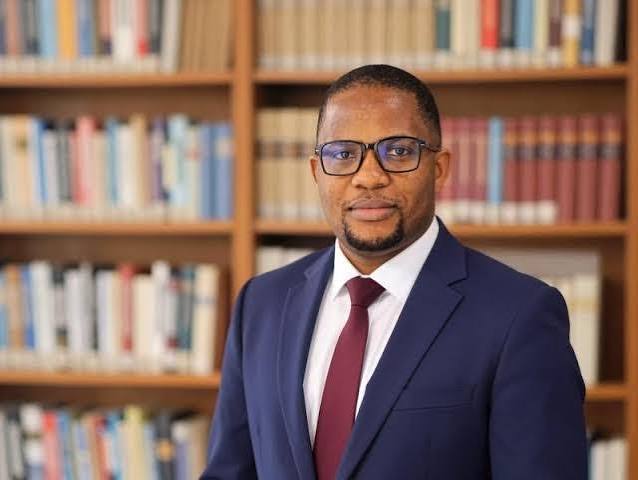 RDC : le Gouvernement présente la candidature du professeur Ézéchiel Amani Cirimwami au poste de juge à la Cour pénale internationale Ézéchiel Amani Cirimwami