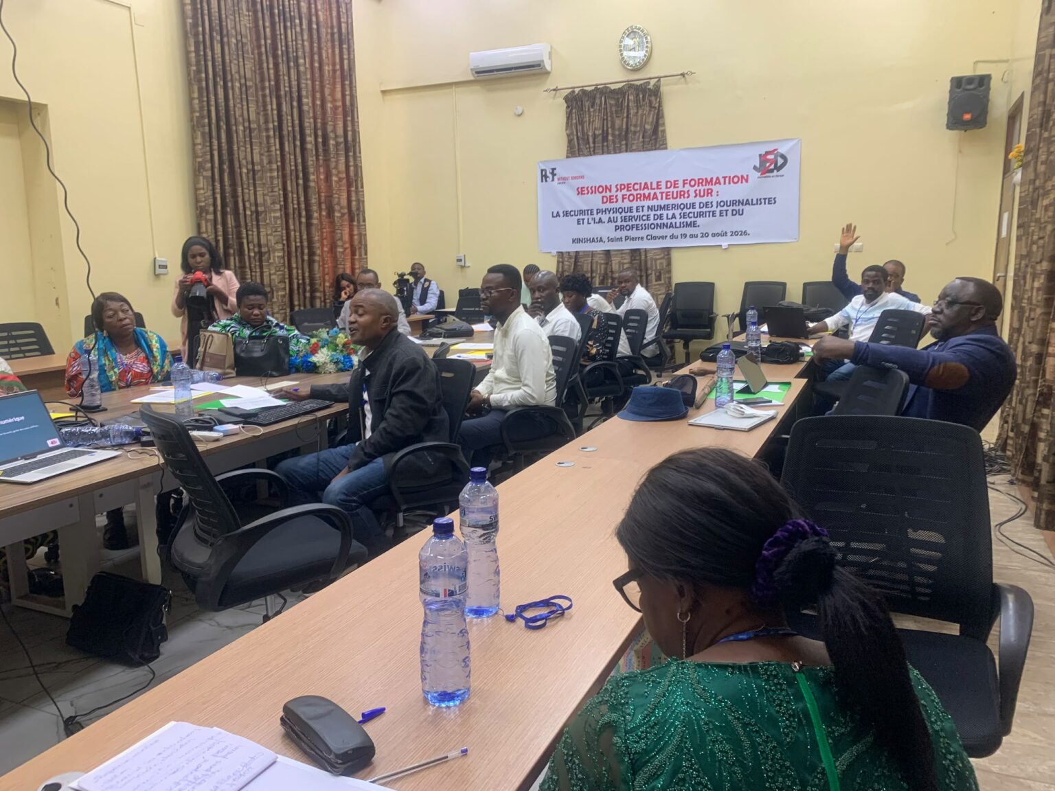 Kinshasa : JED forme des journalistes à la sécurité physique et numérique en milieu hostile L’organisation Journaliste en Danger (JED