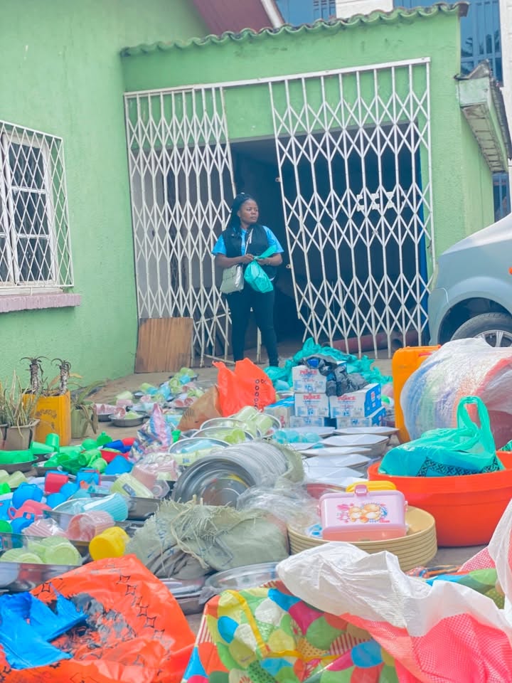 Bukavu : une chaîne de solidarité vient en aide aux sinistrés de l’incendie de Funu